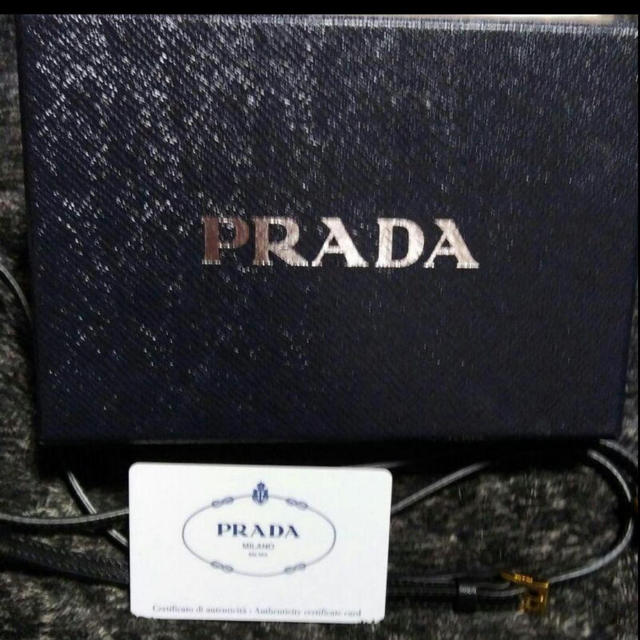 PRADA(プラダ)のPRADA チャーム レディースのファッション小物(キーホルダー)の商品写真