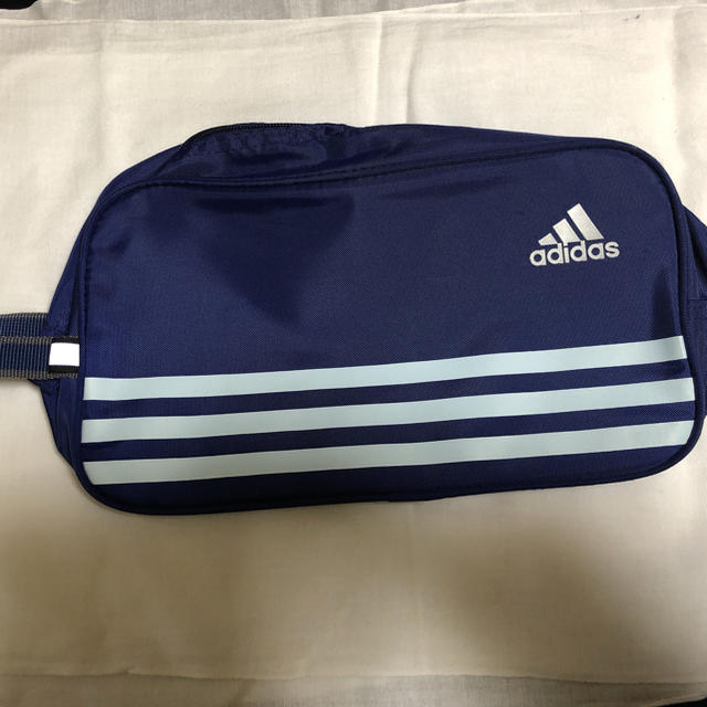 adidas(アディダス)のアディダス　シューズバック　子供用 スポーツ/アウトドアのサッカー/フットサル(シューズ)の商品写真