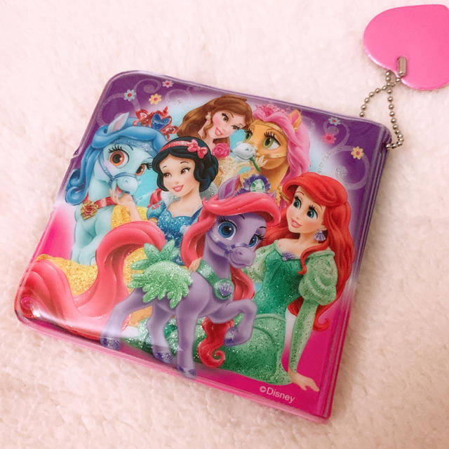 Disney(ディズニー)の値下げ！ディズニー プリンセス ❤︎ 財布 ウォレット  レディースのファッション小物(財布)の商品写真