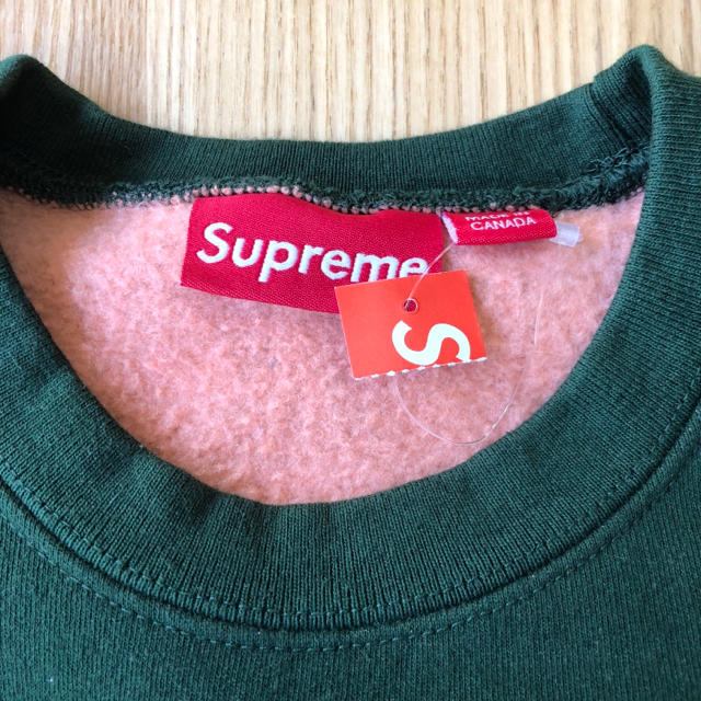 Supreme(シュプリーム)のカナダ製 新品 supreme スウェット 緑 Mサイズ メンズのトップス(スウェット)の商品写真