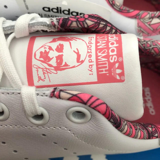 adidas(アディダス)の♡ 新品未使用 スタンスミス  23.5cm ピンク ♡ レディースの靴/シューズ(スニーカー)の商品写真