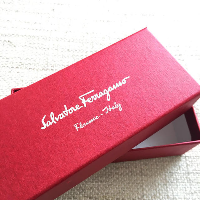 Ferragamo(フェラガモ)のフェラガモ  バレッタ レディースのヘアアクセサリー(バレッタ/ヘアクリップ)の商品写真