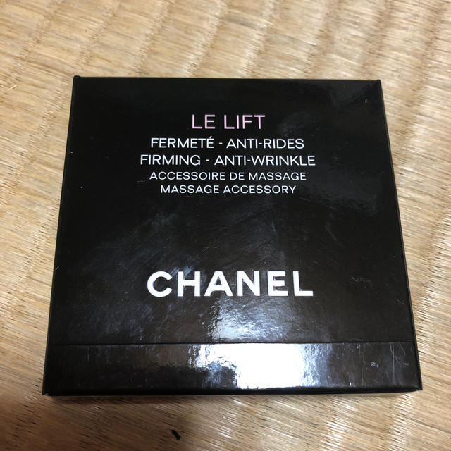 CHANEL(シャネル)の新品未使用 CHANEL カッサ コスメ/美容のスキンケア/基礎化粧品(フェイスローラー/小物)の商品写真