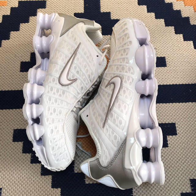 靴/シューズNIKE SHOX TL ナイキ　ショックス　28 ホワイト