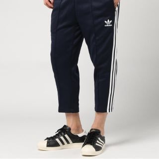 アディダス(adidas)のadidas クロップドパンツ スリーライン(その他)