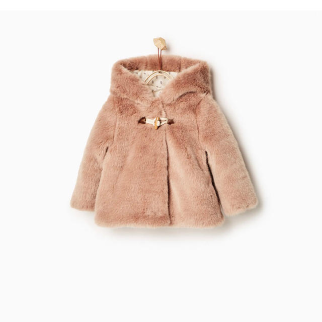 ZARA KIDS(ザラキッズ)のZARA baby girl ファージャケット　ピンク キッズ/ベビー/マタニティのキッズ服女の子用(90cm~)(ジャケット/上着)の商品写真