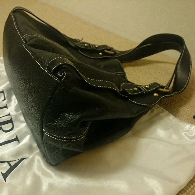 Furla(フルラ)のFURLA黒革ショルダーバッグ レディースのバッグ(ショルダーバッグ)の商品写真