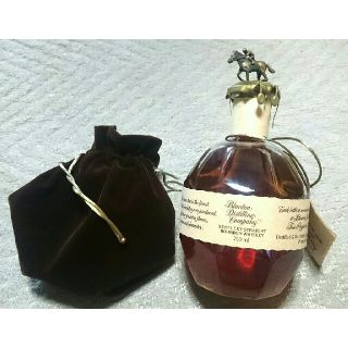 大人気のバーボン(Blanton.s ケンタッキーバーボン)未開封 難有品 激安(ウイスキー)