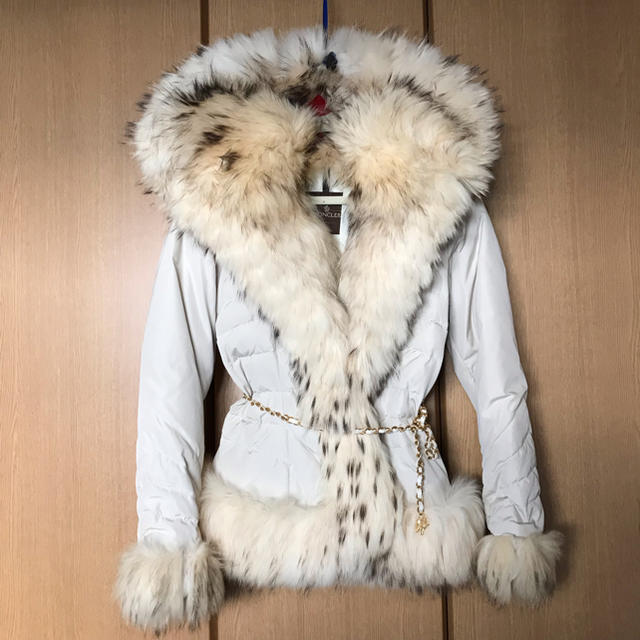 モンクレール　MONCLER