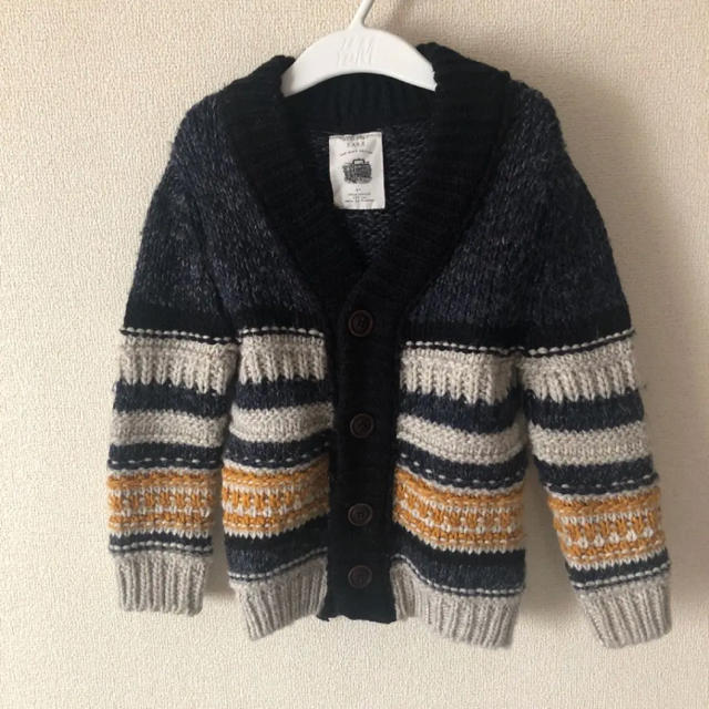 ZARA KIDS(ザラキッズ)の専用ページです✩︎⡱【ZARAkids 】ニットカーディガン  104㎝ キッズ/ベビー/マタニティのキッズ服男の子用(90cm~)(ジャケット/上着)の商品写真