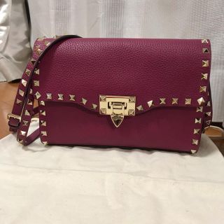 ヴァレンティノ(VALENTINO)のヴァレンチノ✨クロスボディーバッグ✨(ショルダーバッグ)