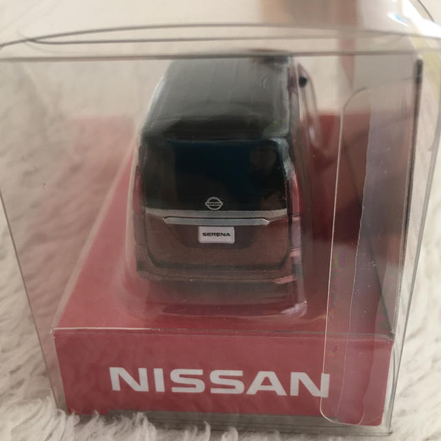 日産(ニッサン)の日産 新型セレナ ミニカー　非売品 エンタメ/ホビーのおもちゃ/ぬいぐるみ(ミニカー)の商品写真