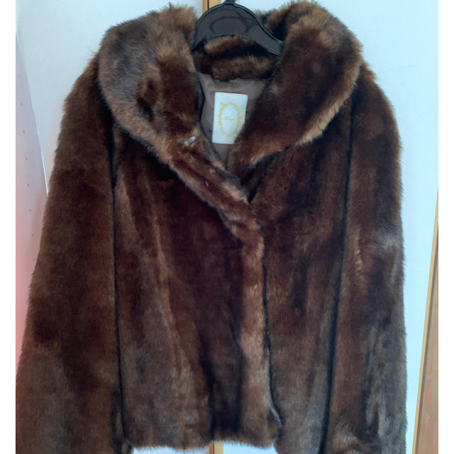 Khaju(カージュ)のKhaju エコファーショートコート レディースのジャケット/アウター(毛皮/ファーコート)の商品写真