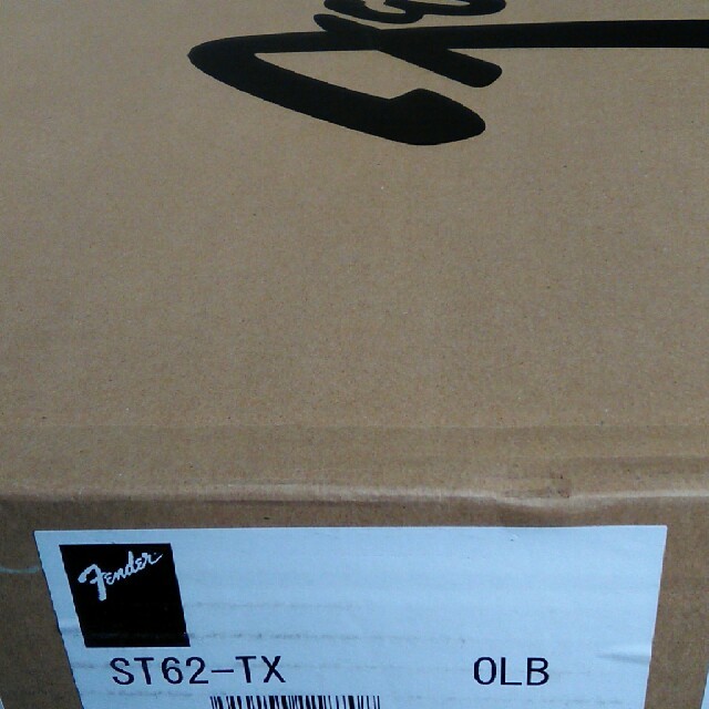 一番人気物
 フェンダージャパン ST62-TX ST62-TX OLB ストラトキャスター ギター 3