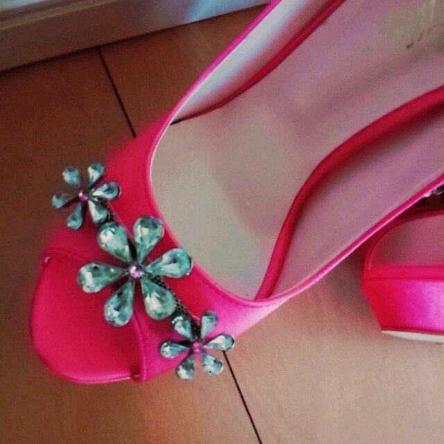 EmiriaWiz(エミリアウィズ)のEmiriaWiz♡フラワーパンプス レディースの靴/シューズ(ハイヒール/パンプス)の商品写真