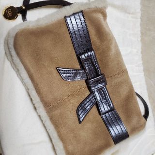 アグ クラッチ(レディース)の通販 43点 | UGGのレディースを買うならラクマ UGG ジェネビーブクラッチ