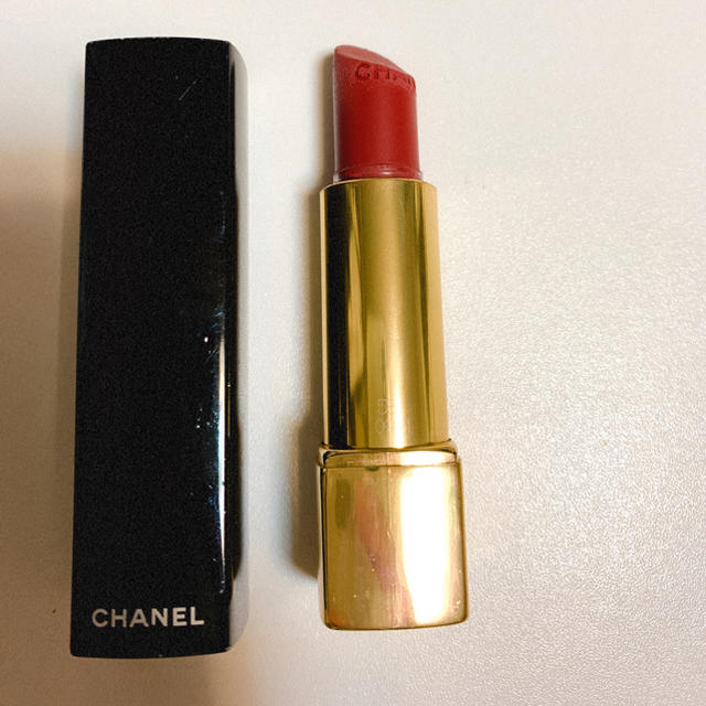 CHANEL(シャネル)のCHANEL ROUGE ALLURE VELVET 58 ROUGE VIE コスメ/美容のベースメイク/化粧品(口紅)の商品写真