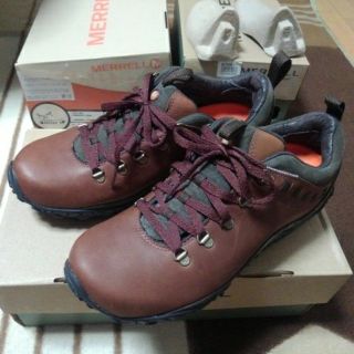 メレル(MERRELL)のメレル レザー トレッキング シューズ 23.5㎝(登山用品)