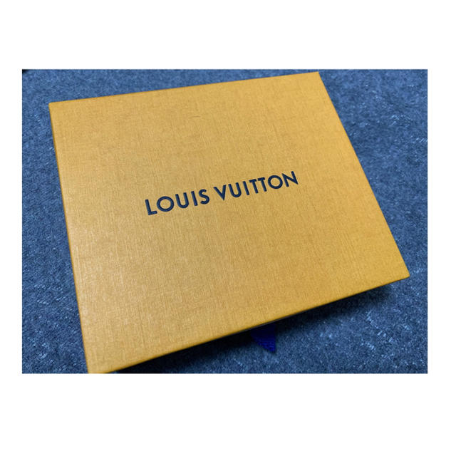 LOUIS VUITTON(ルイヴィトン)のVUITTON スカーフ ハンカチ ✤ 新品未使用！ メンズのファッション小物(ハンカチ/ポケットチーフ)の商品写真