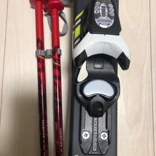 ROSSIGNOL(ロシニョール)の送料込み☆ジュニア☆スキー4点セット☆ブーツ24㎝☆板120㎝ スポーツ/アウトドアのスキー(板)の商品写真