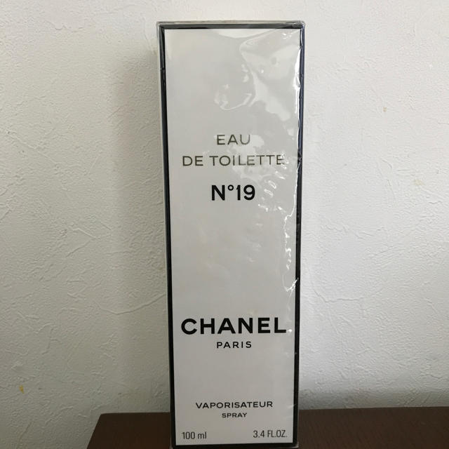 CHANEL(シャネル)のCHANEL 香水　No.19 コスメ/美容のコスメ/美容 その他(その他)の商品写真