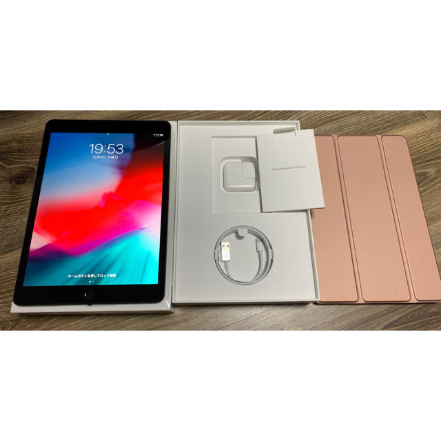 iPad(アイパッド)のiPad 2019 スマホ/家電/カメラのPC/タブレット(タブレット)の商品写真