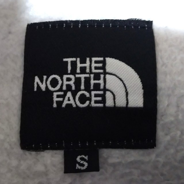 THE NORTH FACE(ザノースフェイス)の12／8迄ノースフェイススウェットパンツDay2Day Ｓサイズ中古品綺麗です メンズのパンツ(その他)の商品写真