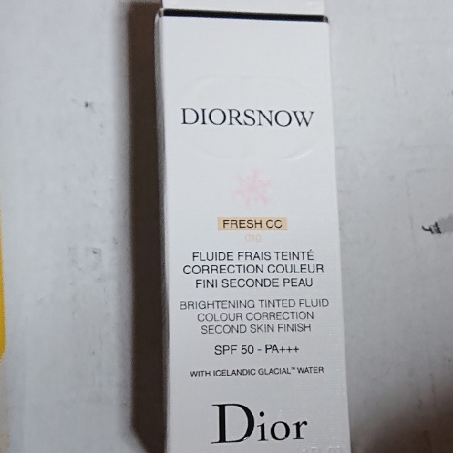 Dior(ディオール)のディオール スノー ブライトニング ccクリーム 010 コスメ/美容のベースメイク/化粧品(化粧下地)の商品写真