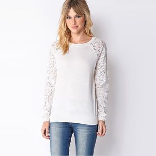 フォーエバートゥエンティーワン(FOREVER 21)のFOREVER21 フォーエバー21 レース切替ニット　カットソー　レースニット(カットソー(長袖/七分))