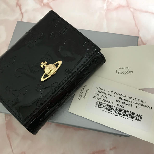 Vivienne Westwood(ヴィヴィアンウエストウッド)のエナメル黒がま口❤️ヴィヴィアンウエストウッド❤️新品・未使用 レディースのファッション小物(財布)の商品写真