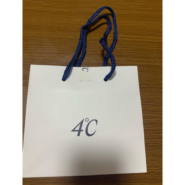 4℃(ヨンドシー)の4℃ ショップ袋 レディースのバッグ(ショップ袋)の商品写真