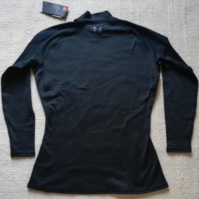 UNDER ARMOUR(アンダーアーマー)の新品　Mサイズ　メンズUNDER　ARMOUR  長袖トレーニングウェア メンズのトップス(Tシャツ/カットソー(七分/長袖))の商品写真