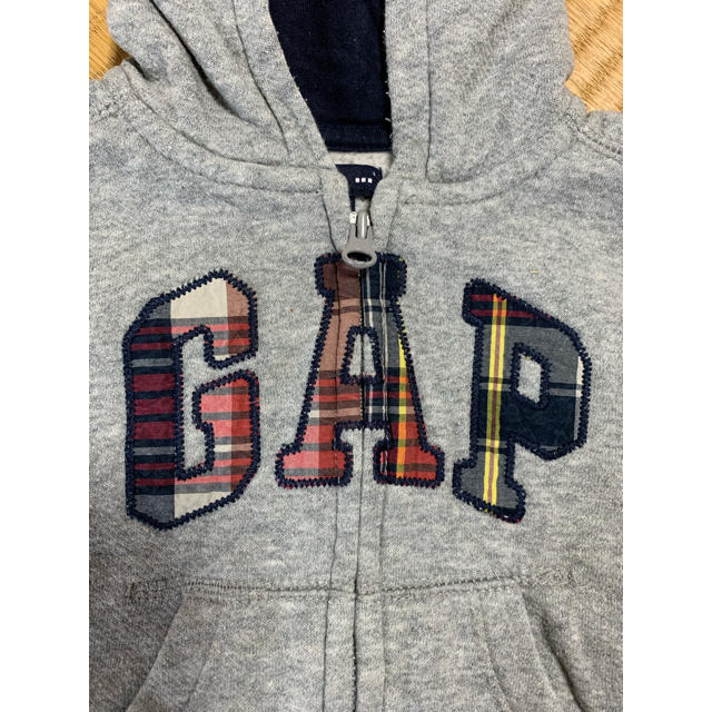 babyGAP(ベビーギャップ)のbabyGap ベビーギャップ パーカー キッズ/ベビー/マタニティのベビー服(~85cm)(ジャケット/コート)の商品写真