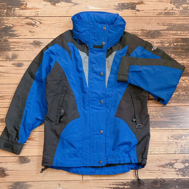 THE NORTH FACE(ザノースフェイス)のnorthface extreamlight パーカー レディースのトップス(パーカー)の商品写真