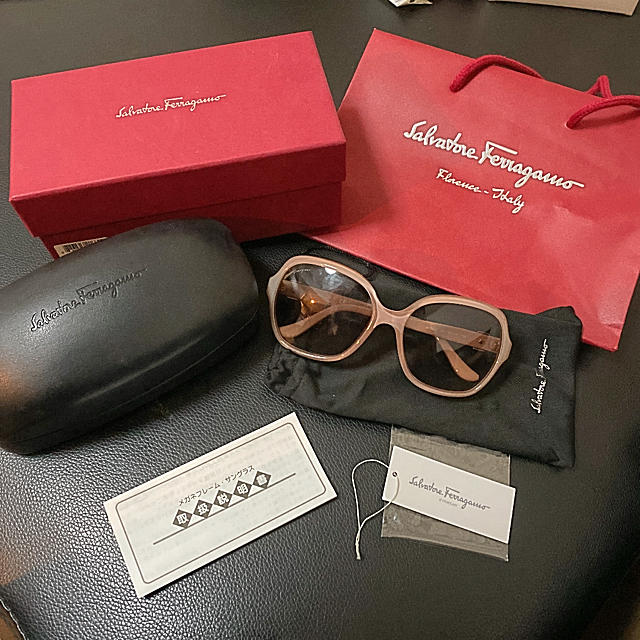 Salvatore Ferragamo(サルヴァトーレフェラガモ)のフェラガモサングラス❤️美品❤️ レディースのファッション小物(サングラス/メガネ)の商品写真