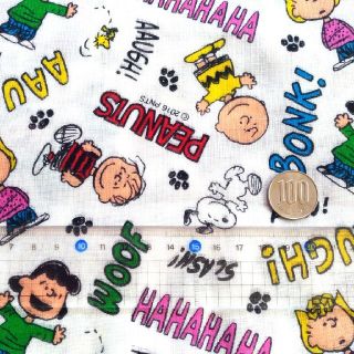 スヌーピー(SNOOPY)の30×30☆ダブルガーゼ はぎれ☆スヌーピー白地(生地/糸)