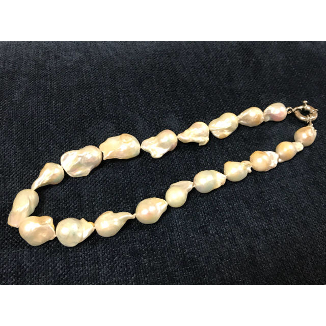 大粒 バロックパール ネックレス ホワイト 真珠 レディースのアクセサリー(ネックレス)の商品写真
