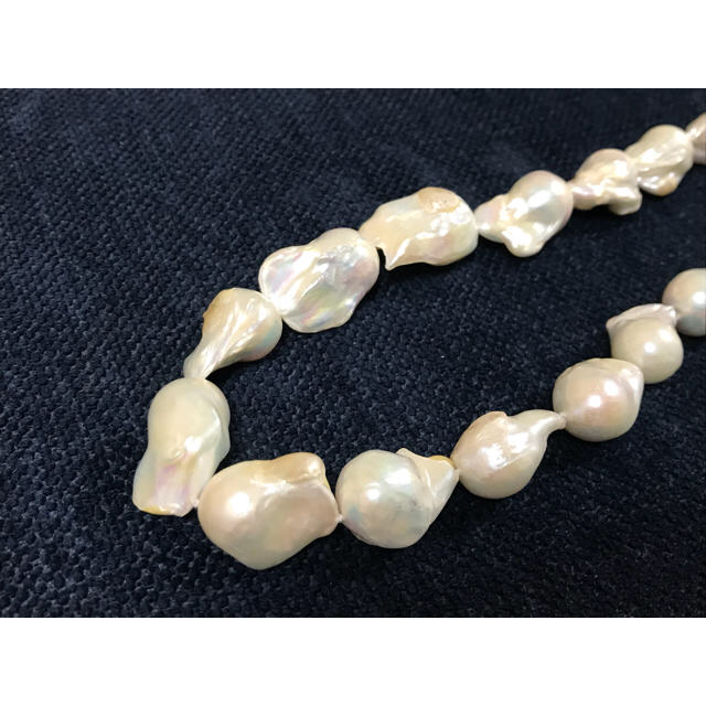 大粒 バロックパール ネックレス ホワイト 真珠 レディースのアクセサリー(ネックレス)の商品写真