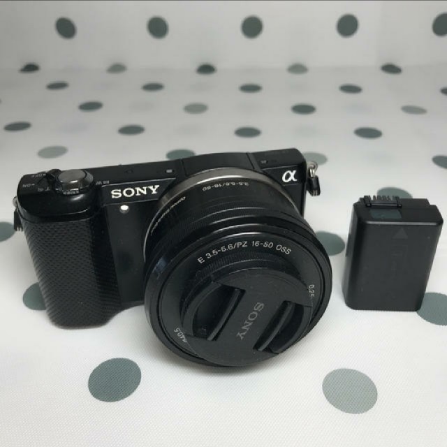 sony α5000　レンズ付きカメラ