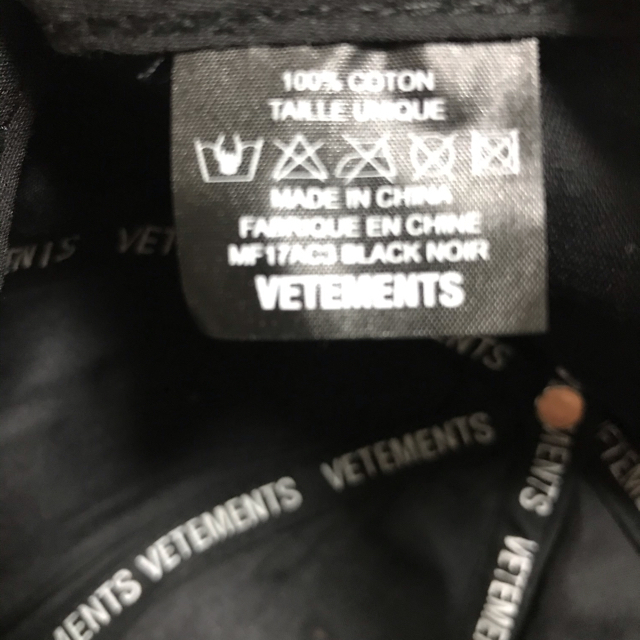 激レア vetements キャップ