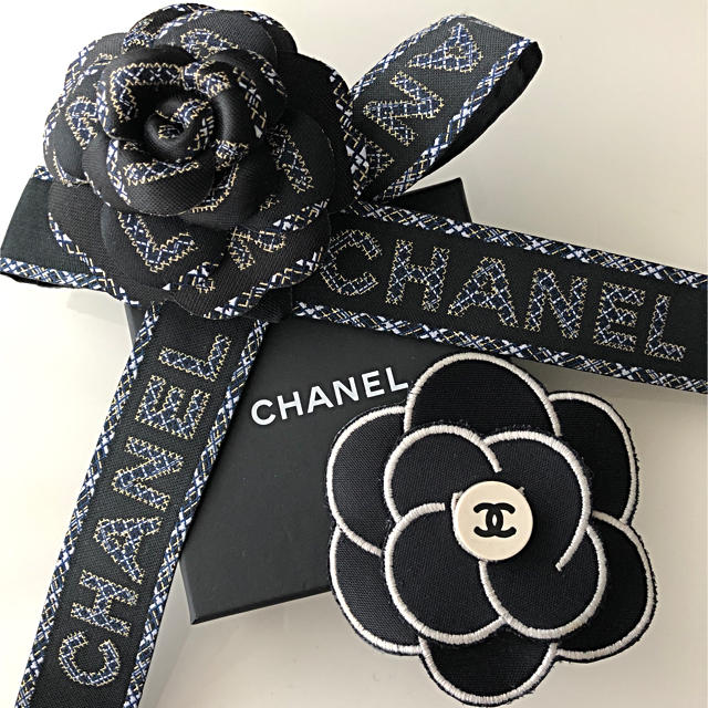 激レア ヴィンテージ CHANEL シャネル カメリアブローチ コサージュ 白黒