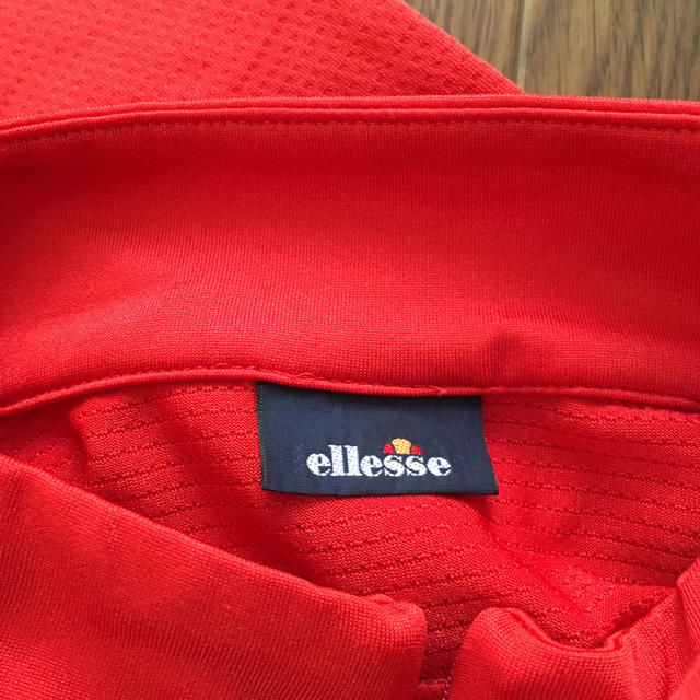 ellesse(エレッセ)の【中古】レディース  エレッセ  ハーフジップシャツ スポーツ/アウトドアのランニング(ウェア)の商品写真