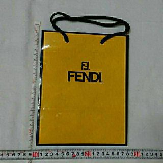 フェンディ(FENDI)のFENDI フェンディ 紙袋(黒縁)(ショップ袋)