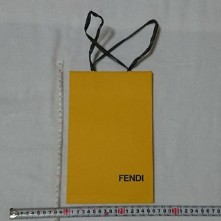 フェンディ(FENDI)のFENDI フェンディ 紙袋(黄)(ショップ袋)