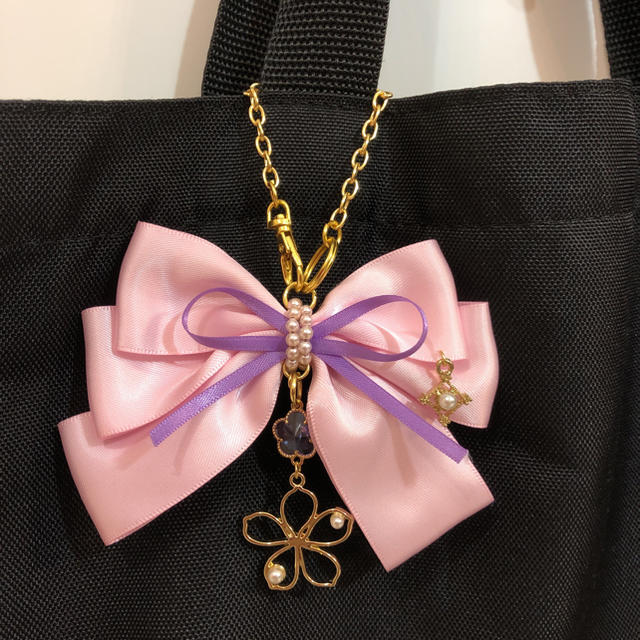Maison de FLEUR - トリプル リボン バッグチャーム リボンチャーム キーホルダーの通販 by flower menuetのお店|メゾンドフルールならラクマ Maison de FLEUR - トリプル リボン バッグチャーム リボンチャーム キーホルダーの通販 by flower menuetのお店|メゾンドフルールならラクマ