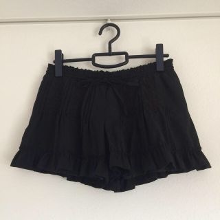 ジルスチュアート(JILLSTUART)の美品☆JILLSTUART黒パンツ(ショートパンツ)