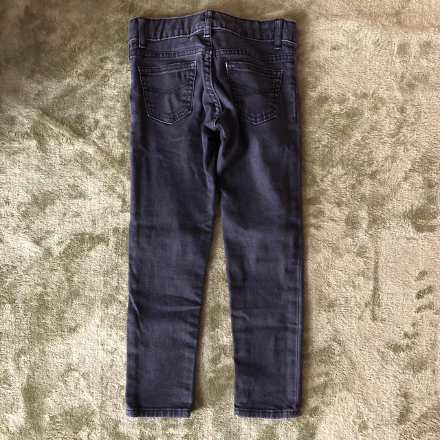 GAP Kids(ギャップキッズ)の110 デニム パンツ 黒 キッズ/ベビー/マタニティのキッズ服女の子用(90cm~)(パンツ/スパッツ)の商品写真