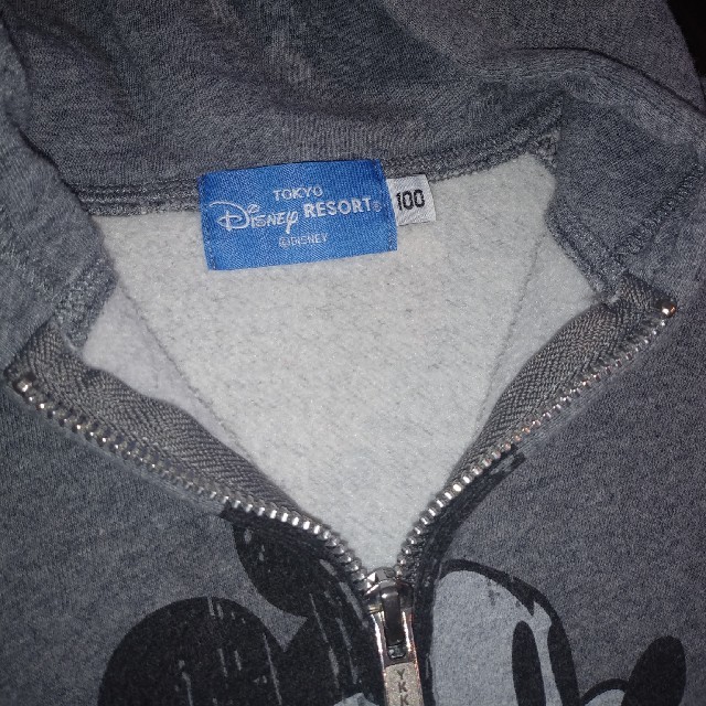 Disney(ディズニー)のTDR　パーカ　キッズ キッズ/ベビー/マタニティのキッズ服男の子用(90cm~)(ジャケット/上着)の商品写真