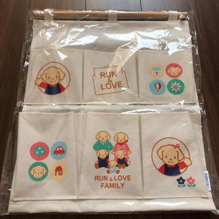 ファミリア(familiar)の【非売品】ファミリア　ウォールポケット(小物入れ)