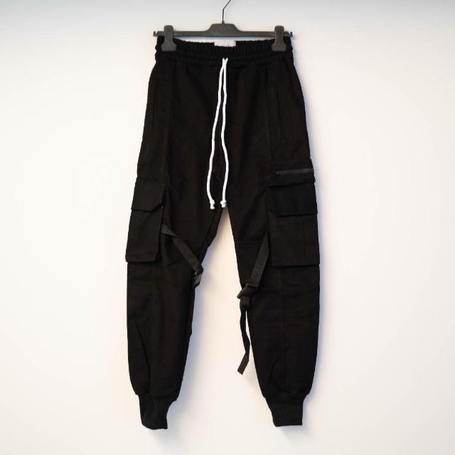 OFF-WHITE(オフホワイト)の【国内未入荷】LAKENZIE Cargo Pants - Black【新品】 メンズのパンツ(ワークパンツ/カーゴパンツ)の商品写真